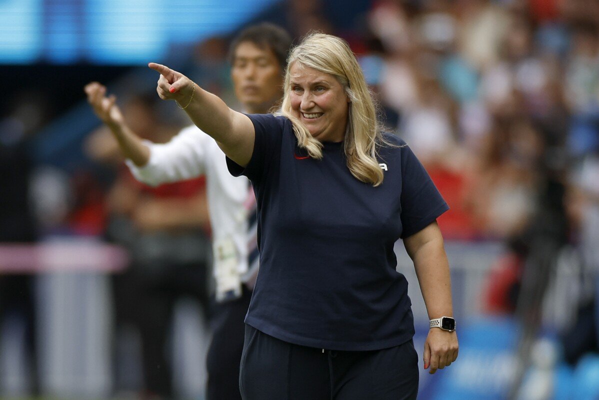 Ketekalan Coach Emma Hayes Membawa AS Ke Separuh Akhir Olimpik dalam Bola Sepak Wanita